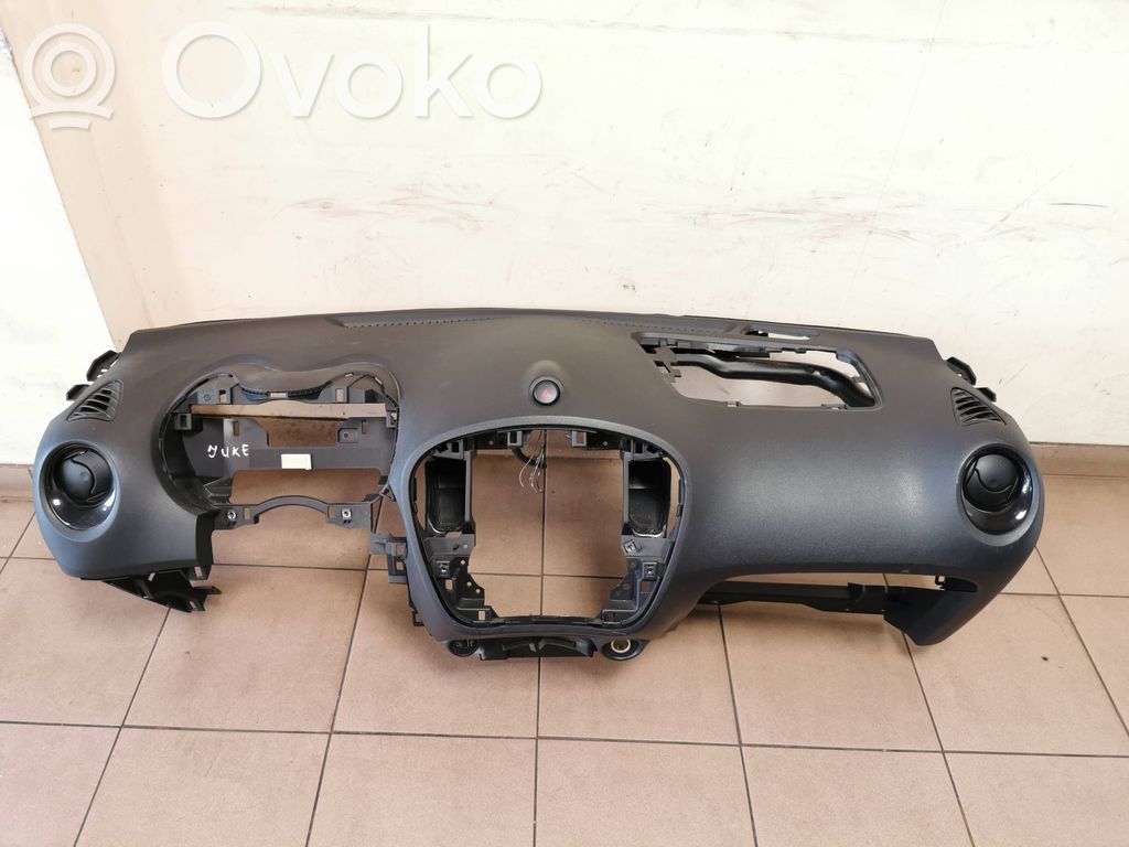 Deska rozdzielcza   682001KP0A,6810100B19