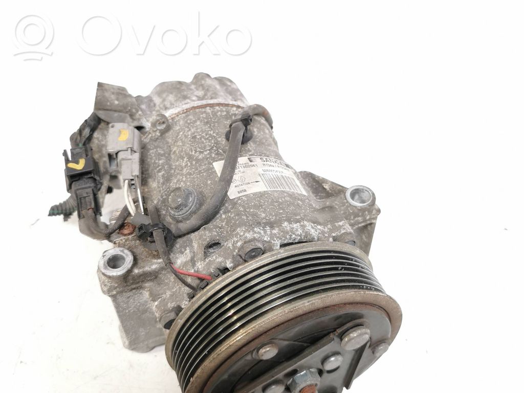 Renault Clio V Kompresor / Sprężarka klimatyzacji A/C 