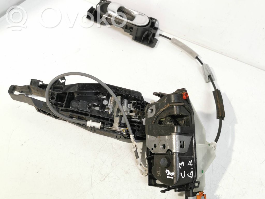 Citroen C3 Aizmugurē slēdzene 