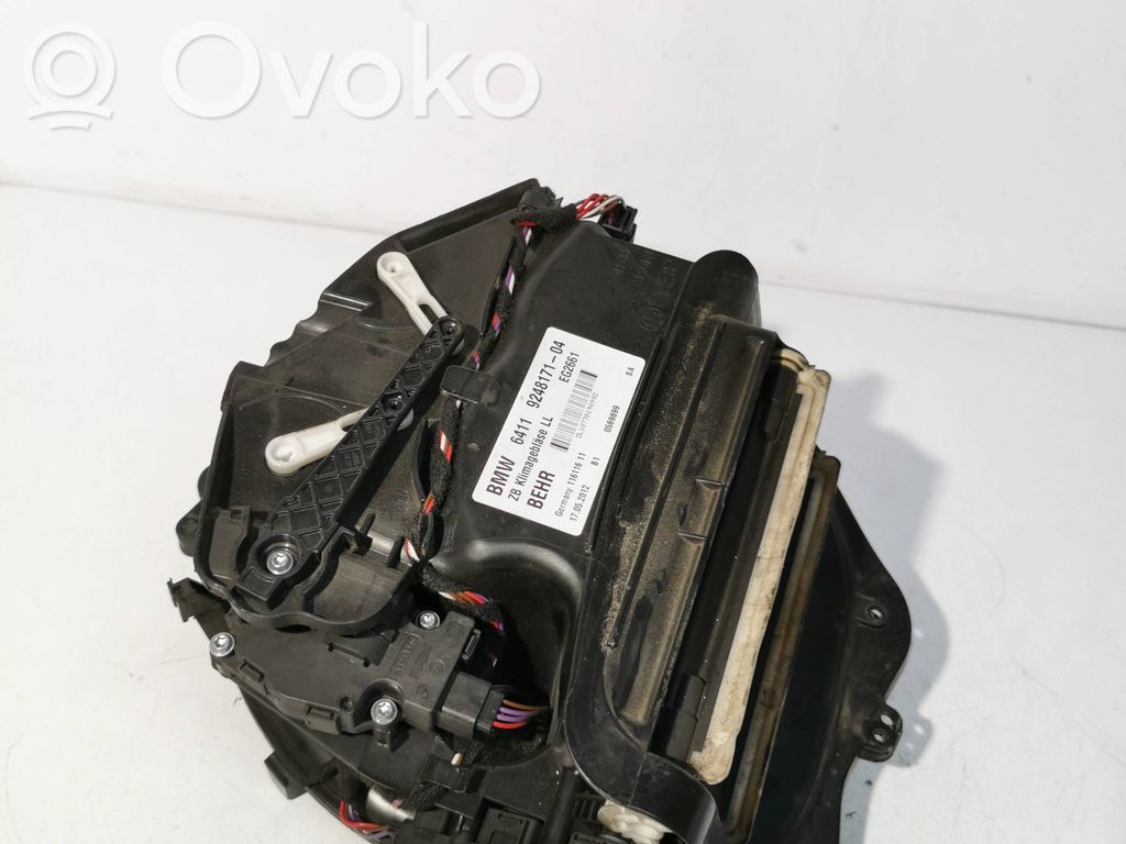 BMW 7 F01 F02 F03 F04 Carcasa de montaje de la caja de climatización interior 