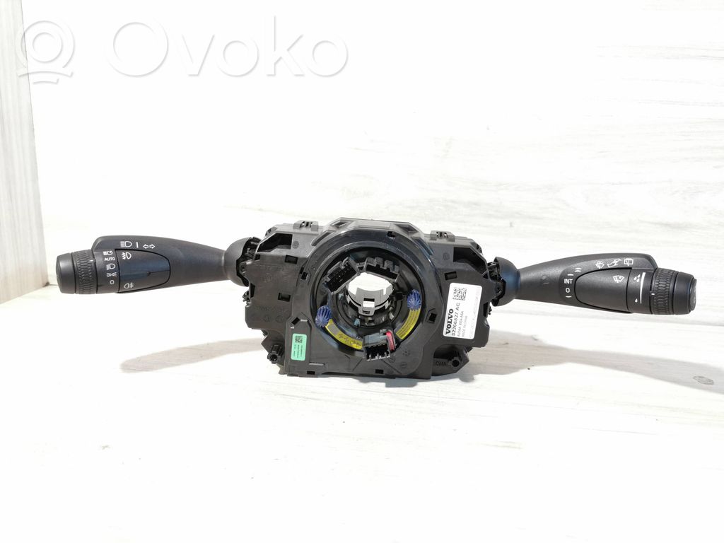 Volvo XC40 Manetka / Przełącznik kierunkowskazów wycieraczek 