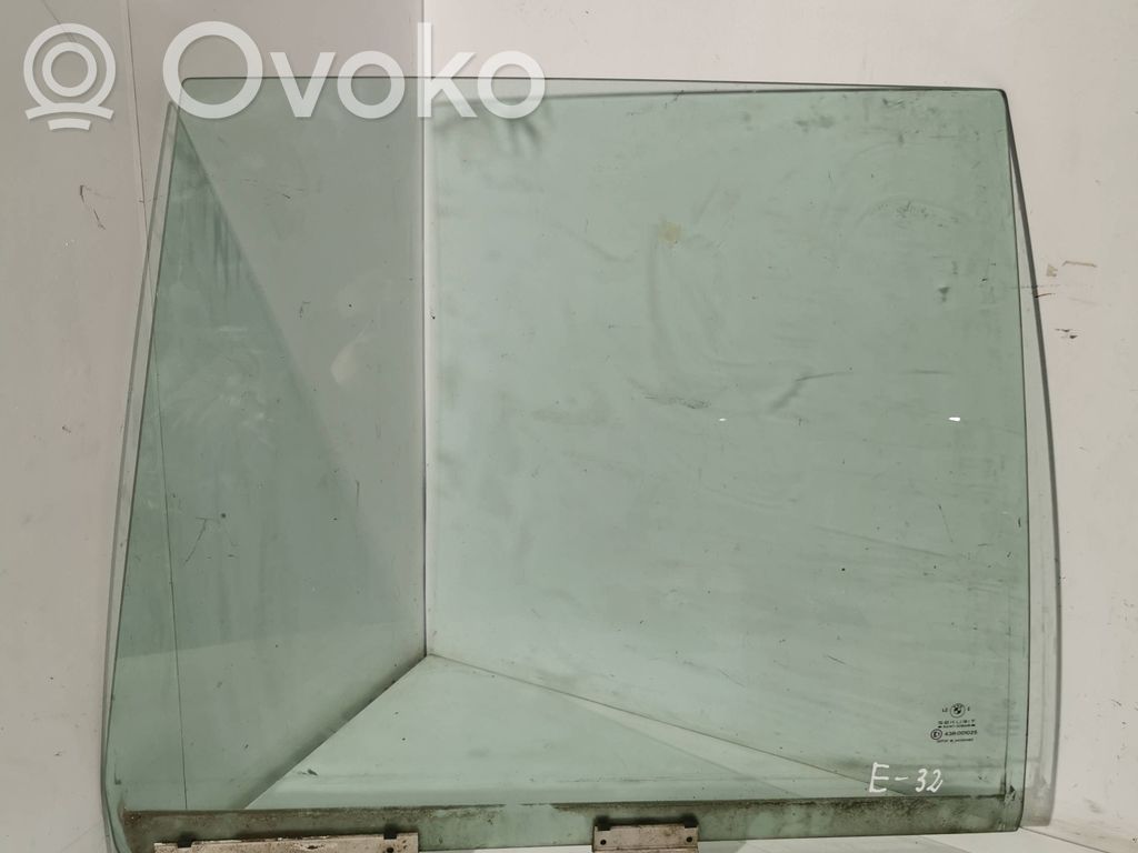BMW 7 E32 Rear door window glass 