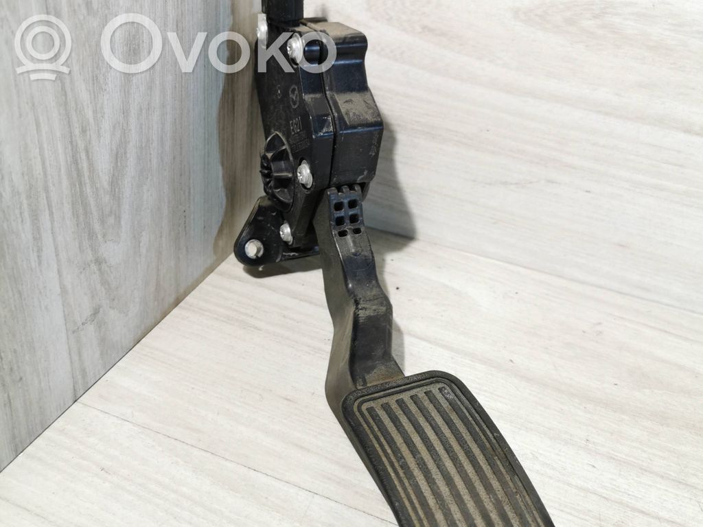 Mazda CX-7 Accelerator throttle pedal 