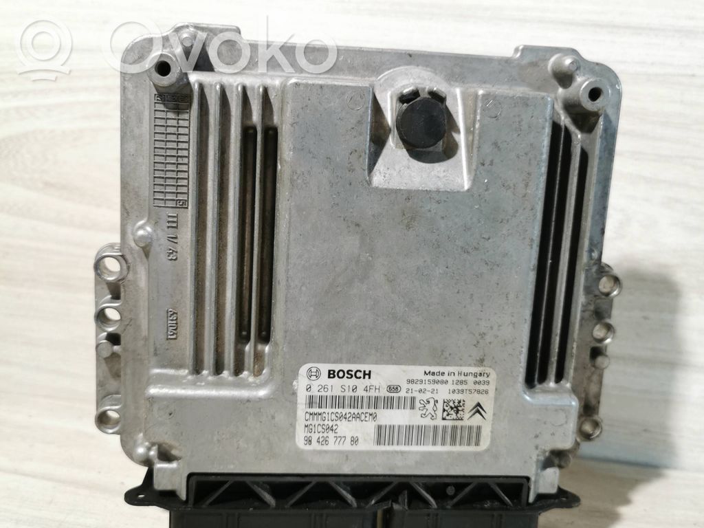 Peugeot 3008 II Engine control unit/module 