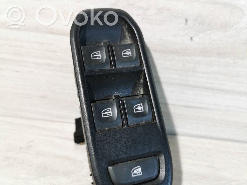 Przyciski szyb   254118722R,10023003