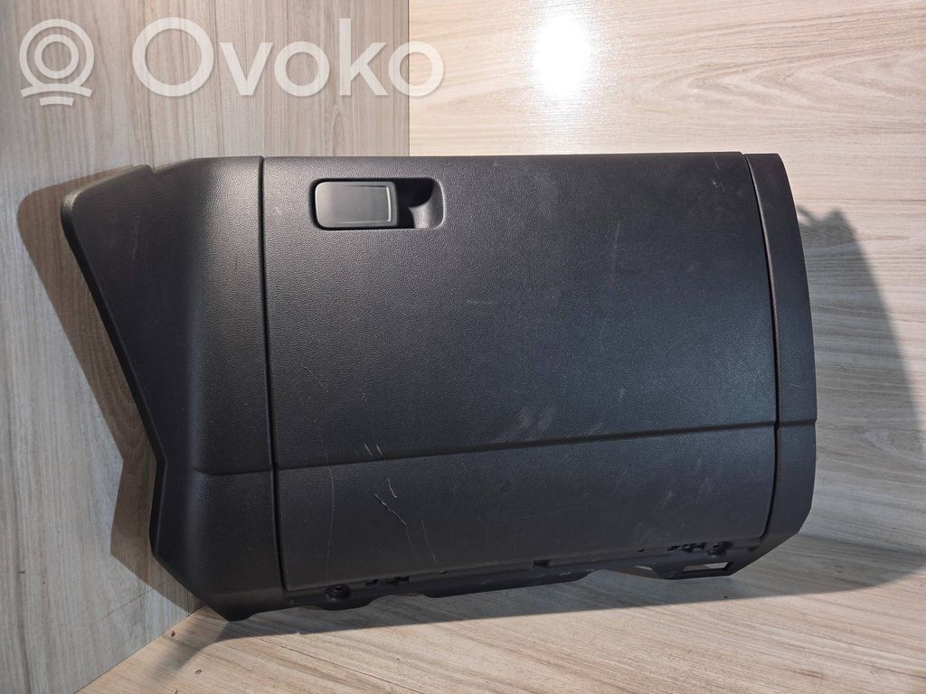 Volkswagen Golf VII Schowek deski rozdzielczej / Komplet 