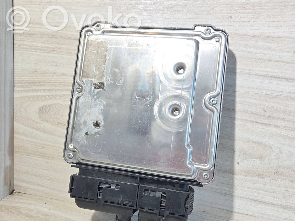 Audi A3 S3 A3 Sportback 8P Engine control unit/module 