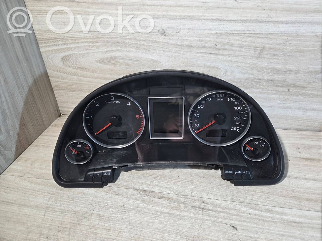 Audi A4 S4 B7 8E 8H Spidometrs (instrumentu panelī) 