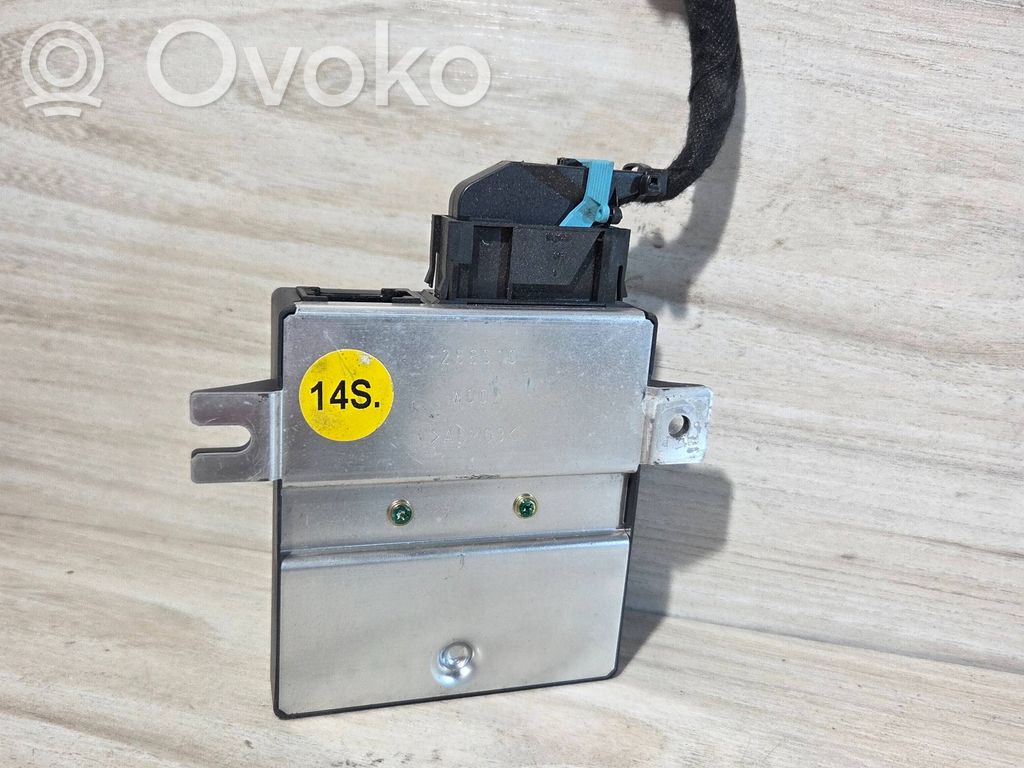 Väylän ohjainlaite   4E0907468A