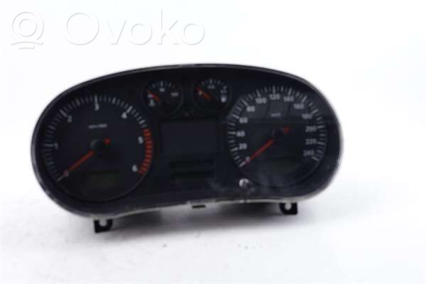 Geschwindigkeitsmesser Cockpit   W01M0920802D