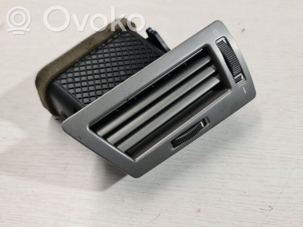 BMW 7 E65 E66 Šoninės oro grotelės 