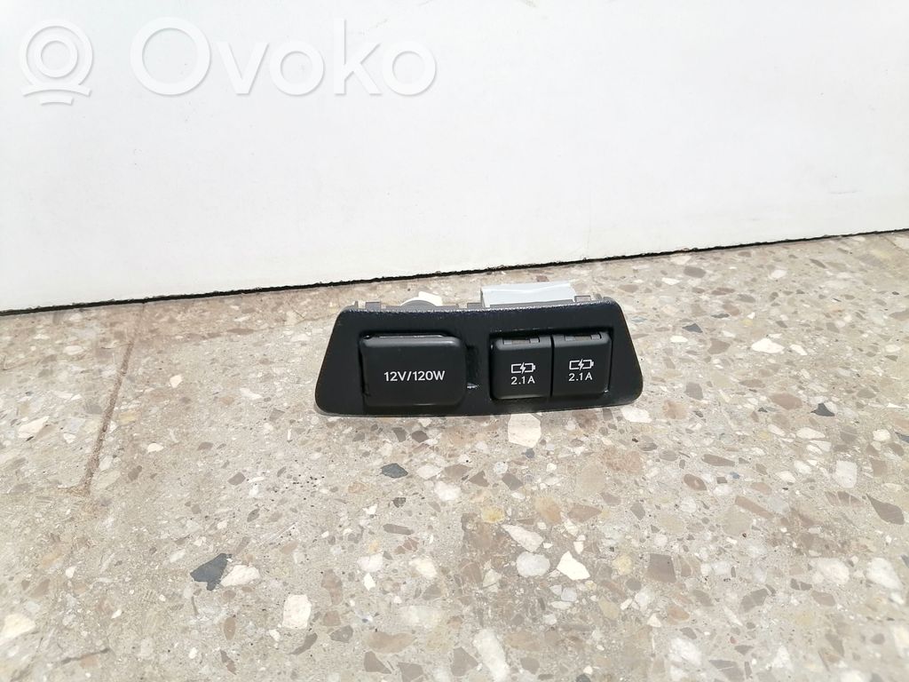 Lexus ES 250 - 300 - 330 USB socket connector 