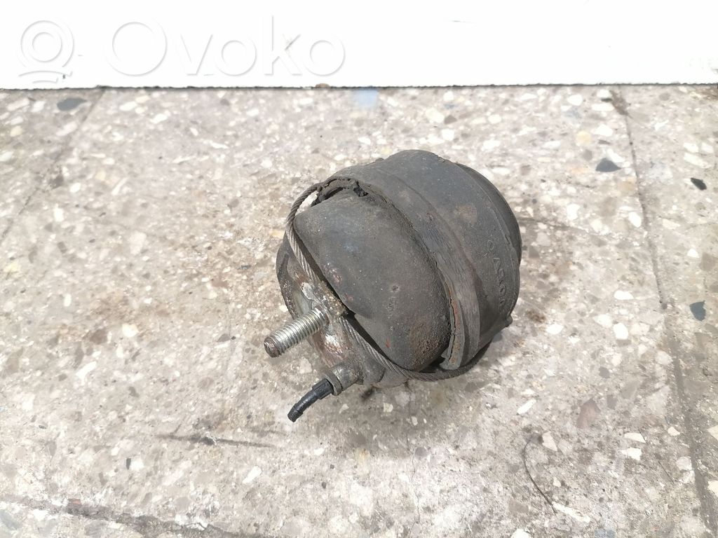 Volvo V70 Engine mount bracket 