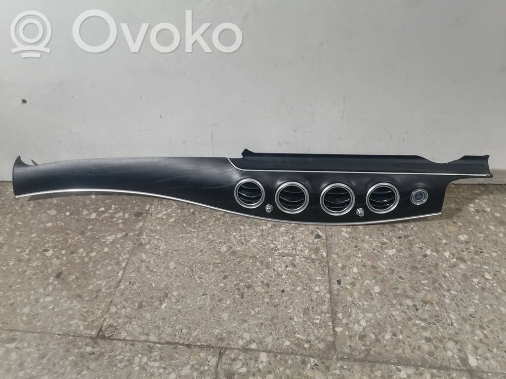 Mercedes-Benz E W213 Rivestimento del pannello 