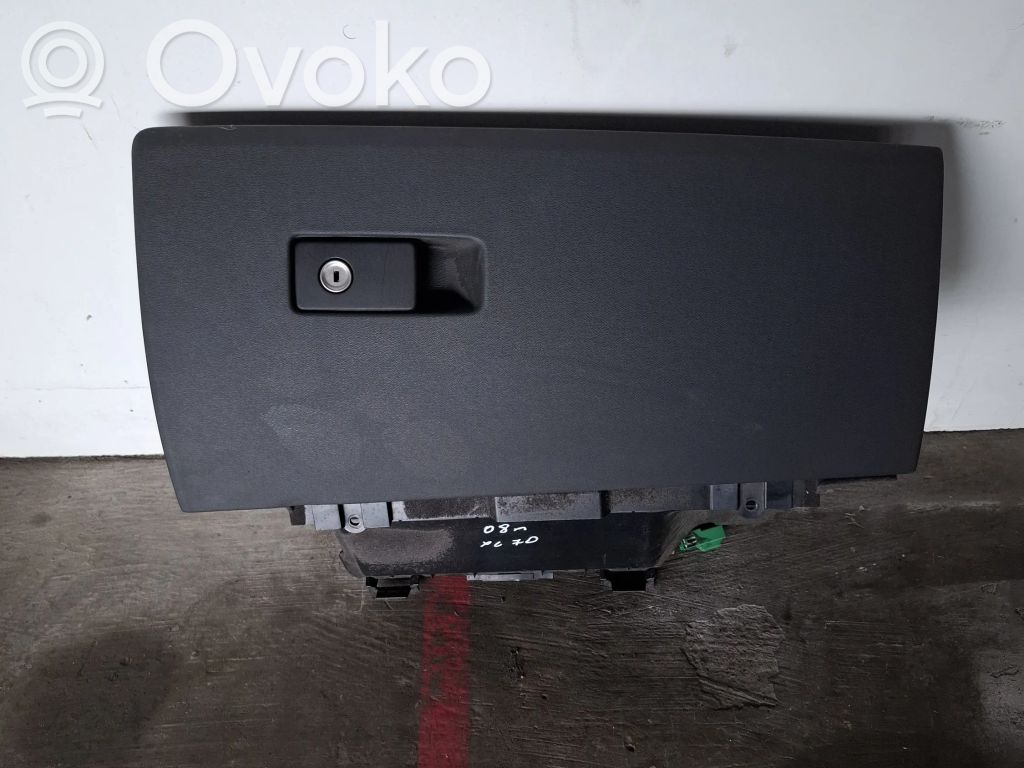 Volvo XC70 Daiktadėžė 