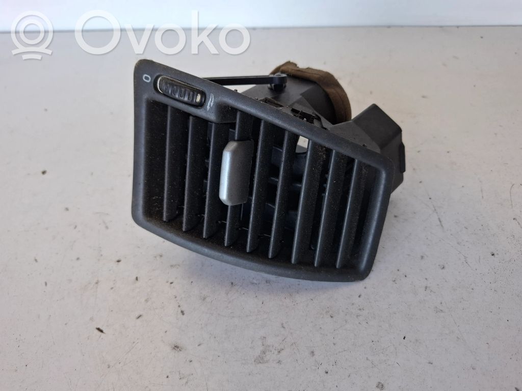 Volvo XC90 Šoninės oro grotelės 