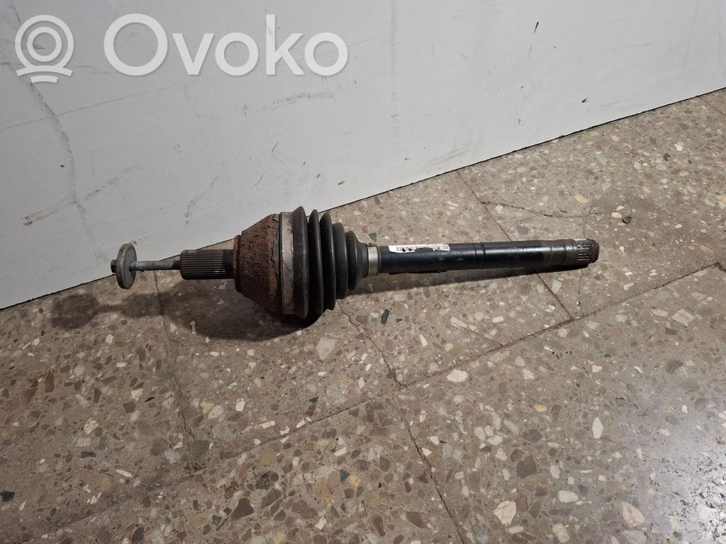 Volvo V70 Priekinis pusašis 