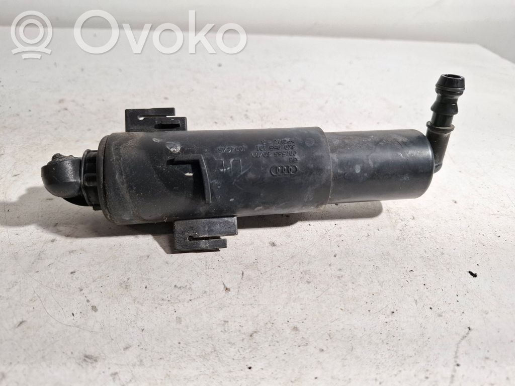 Audi A4 S4 B8 8K Dysza spryskiwacza lampy przedniej 