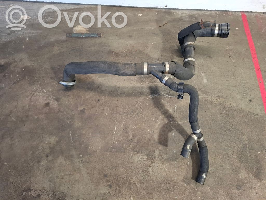 Volvo V60 Engine coolant pipe/hose 