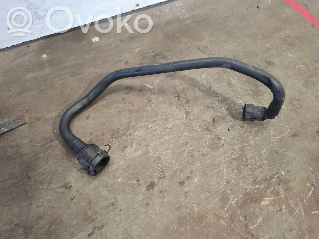 Volvo V60 Engine coolant pipe/hose 