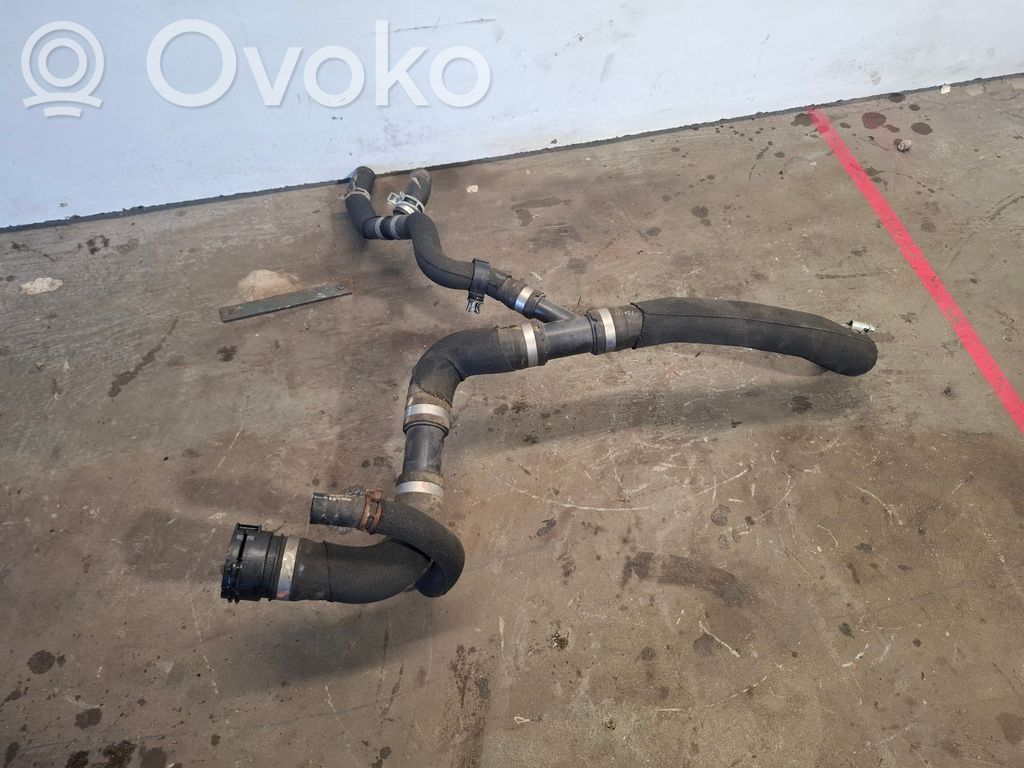 Volvo V60 Engine coolant pipe/hose 