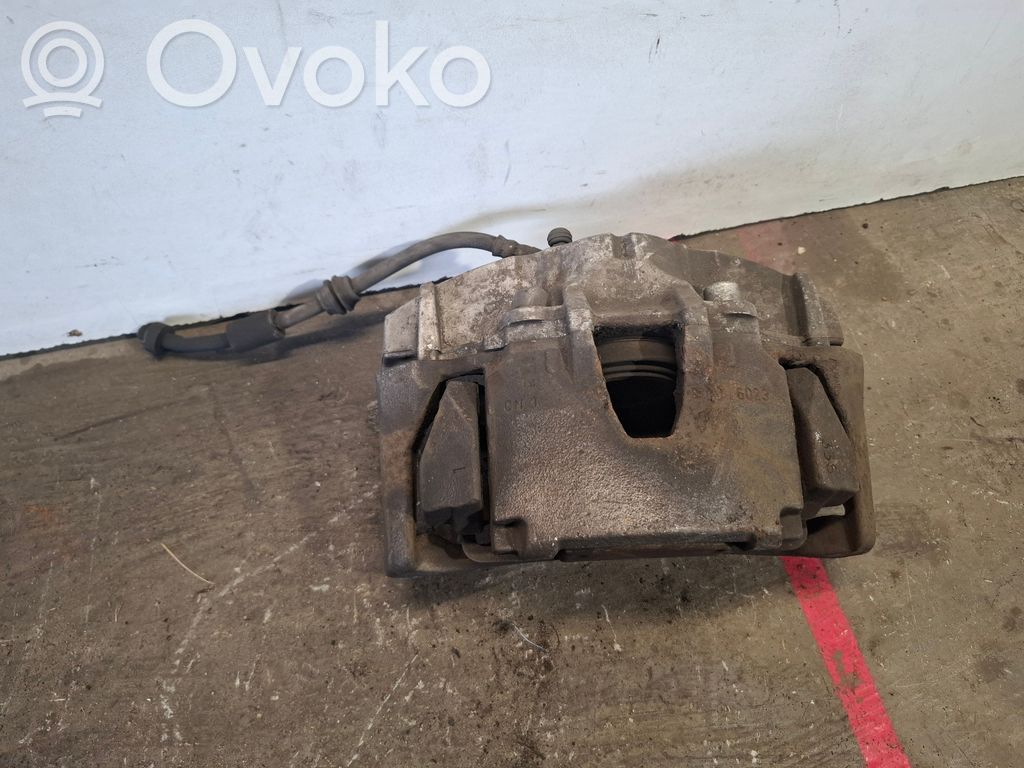 Volvo V60 Etujarrusatula 