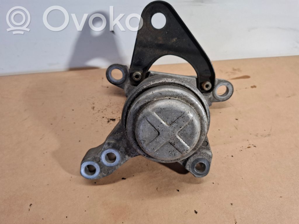Volvo V60 Engine mount bracket 