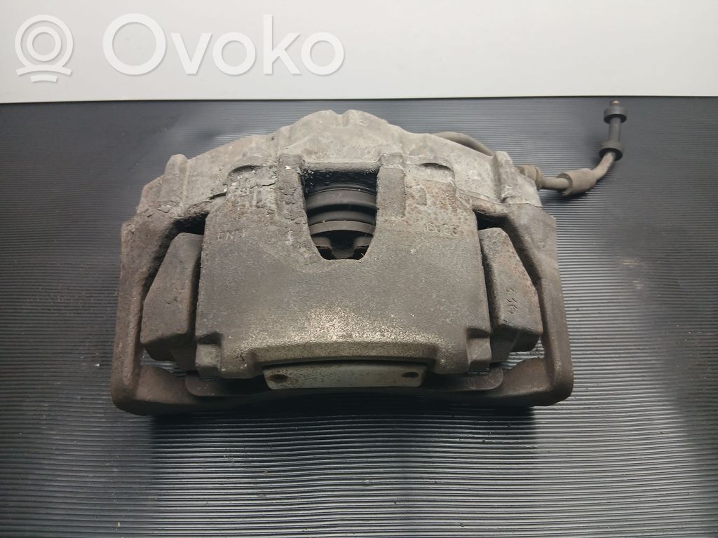 Volvo V60 Передний суппорт 