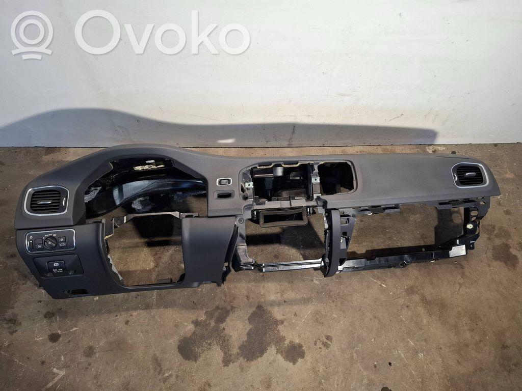 Volvo V60 Panelė 