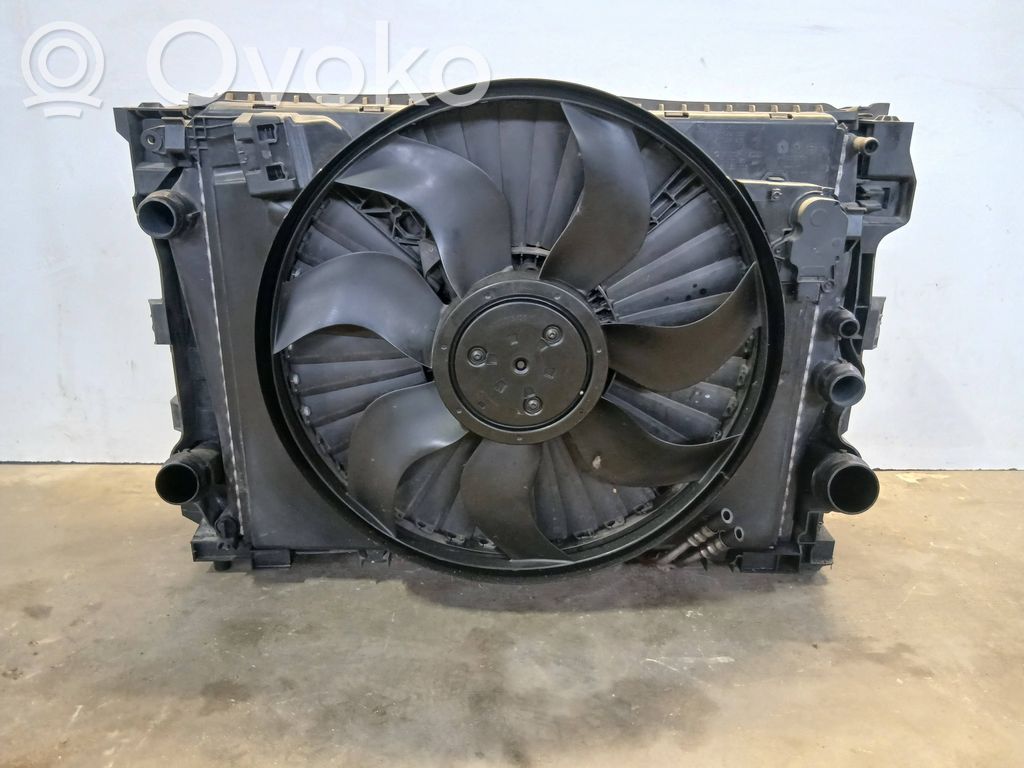 Mercedes-Benz C W205 Set del radiatore 