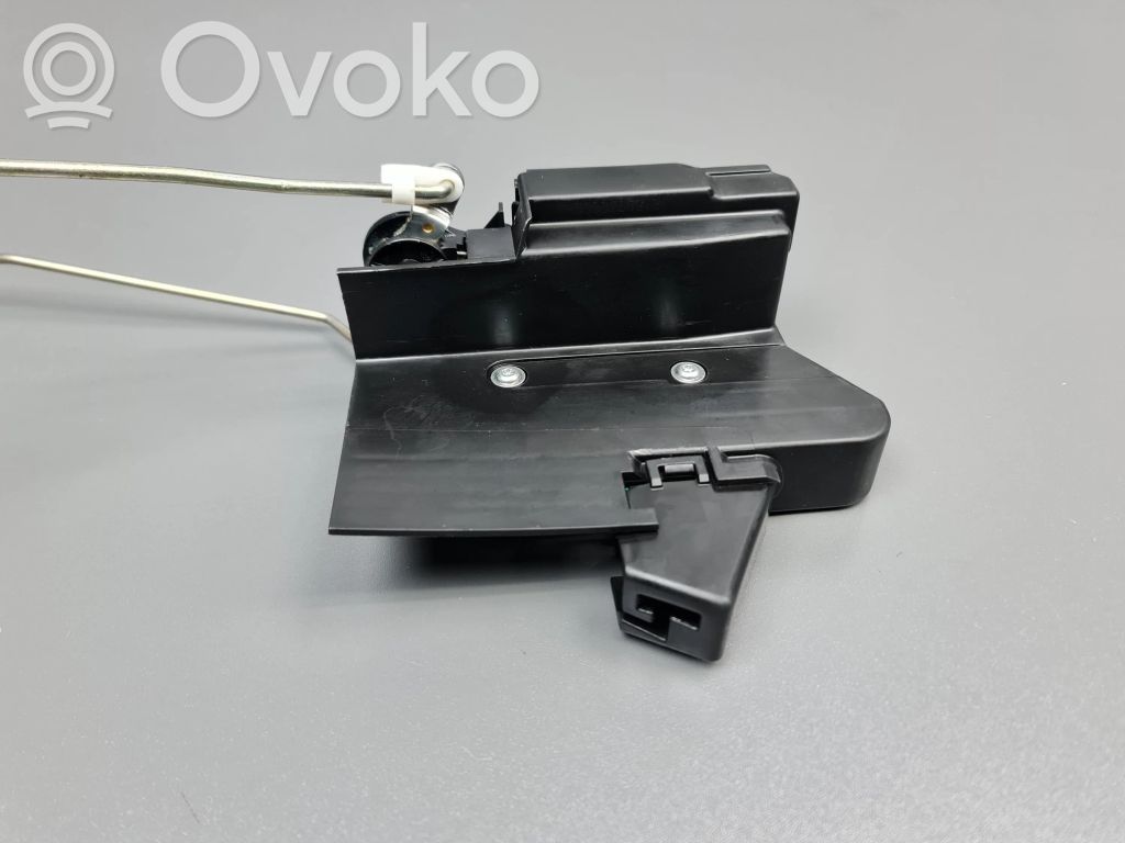 Dacia Sandero II Front door lock 