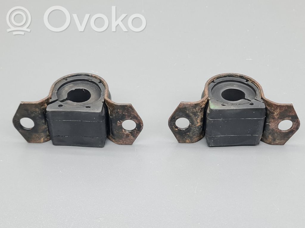 Mazda 6 Sway bar bush bracket, front 