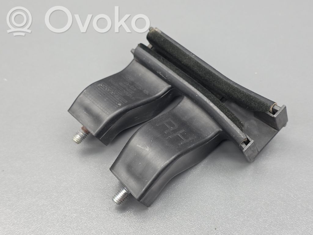 KIA Ceed Front door windshield rail 