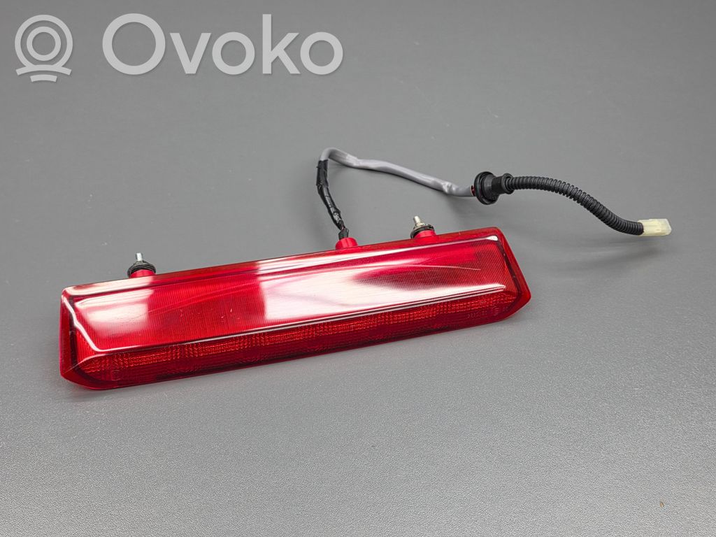 Subaru Outback (BS) Third/center stoplight 