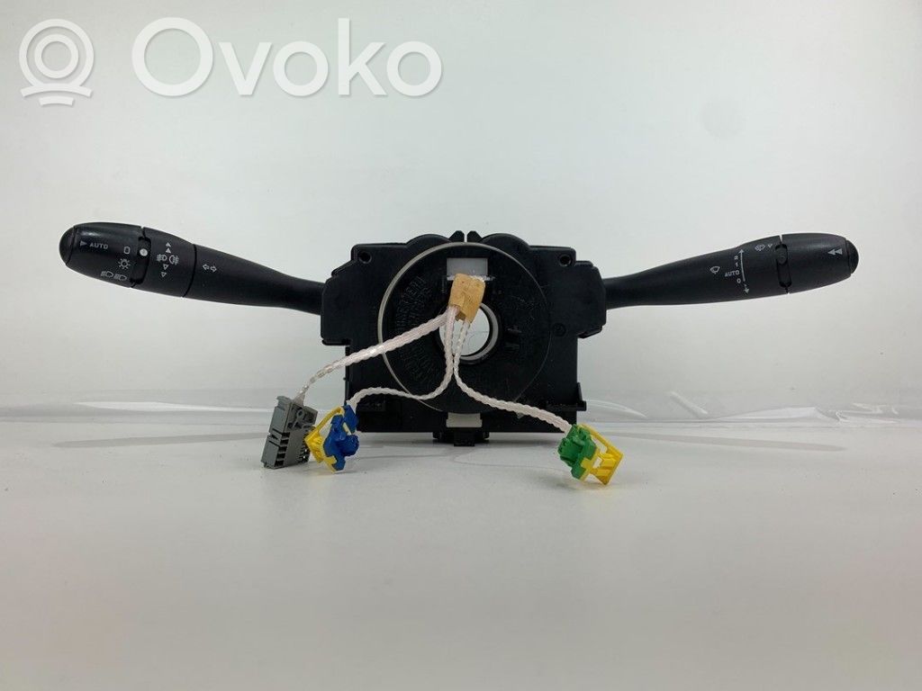 Peugeot 206 Pulsanti/interruttori sul volante 