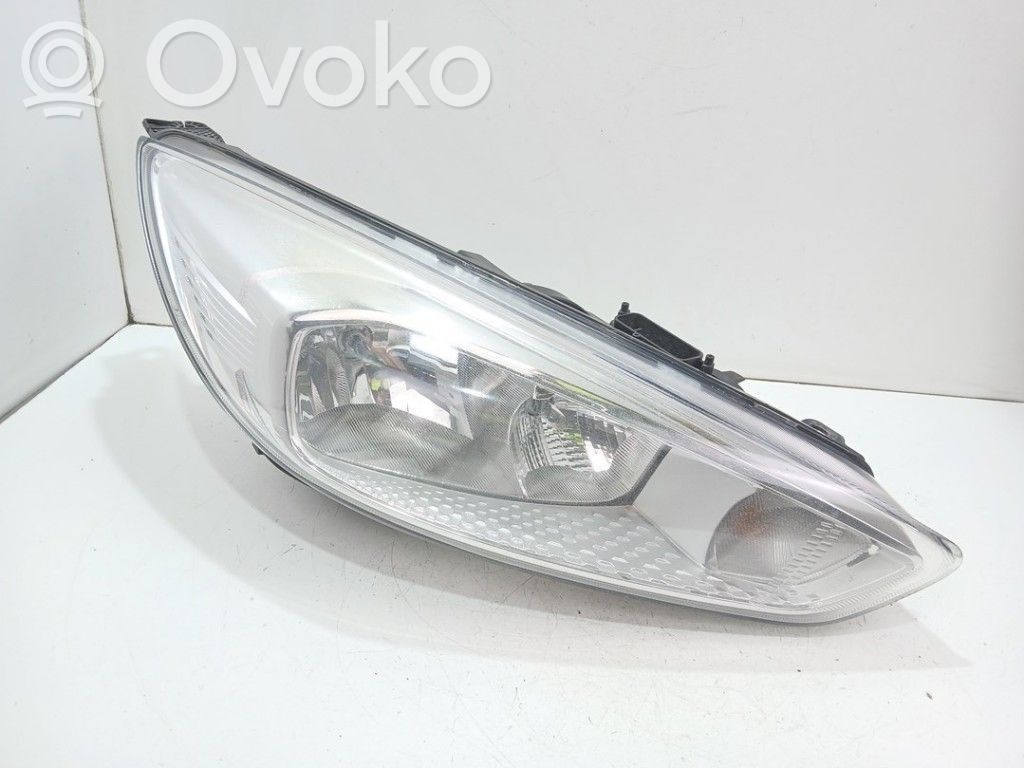 Ford Focus Lampa przednia 