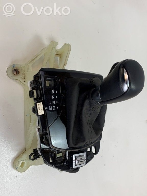 Mazda 2 Gear shifter/selector 