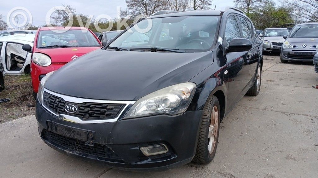 KIA Pro Cee'd I Другая деталь дна 