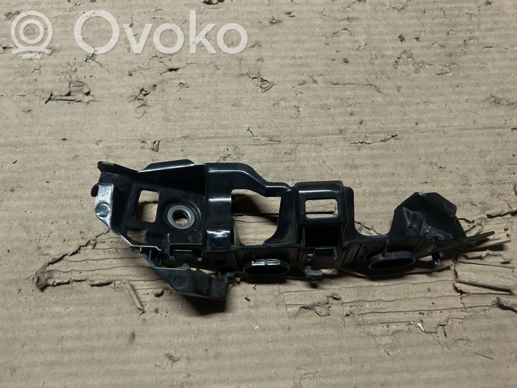 Volkswagen Golf VII Front bumper mounting bracket 