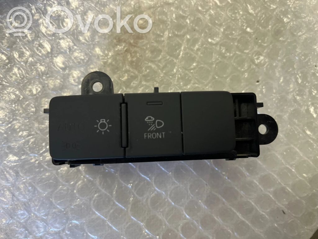 Audi Q7 4M Light switch 