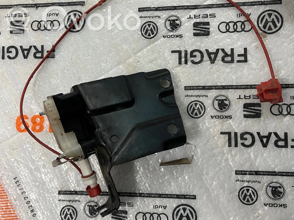 Audi TT TTS Mk2 Maniglia di rilascio del tappo carburante 