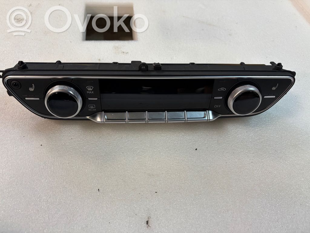 Audi A5 Climate control unit 