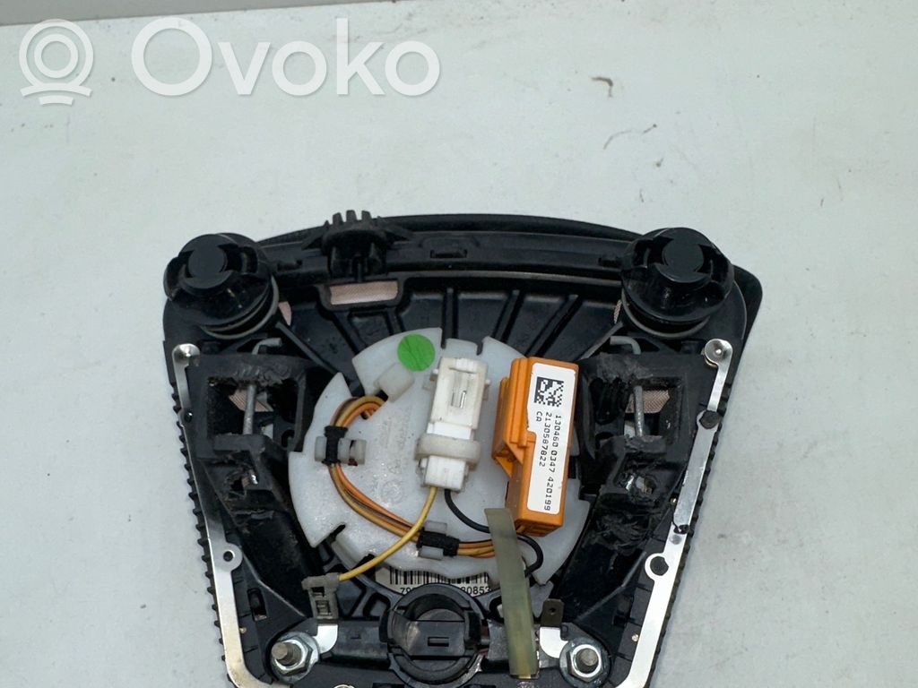 Volvo V70 Vairo oro pagalvė 
