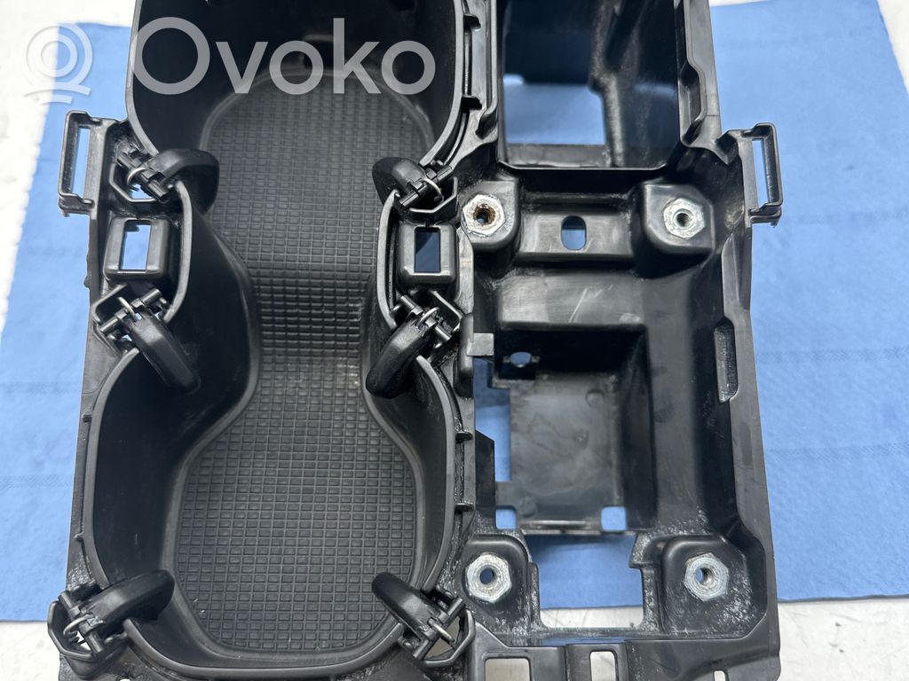 Volvo C40 Portavasos 