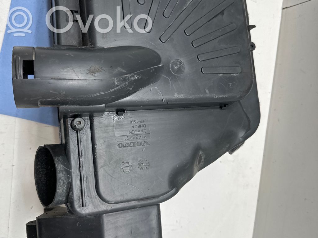 Volvo S90, V90 Engine control unit box 