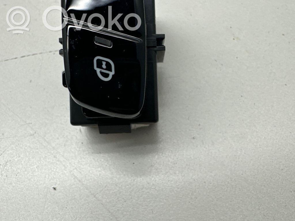 Volvo XC90 Central locking switch button 