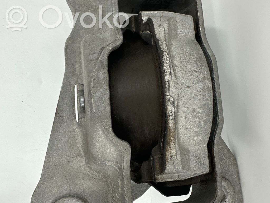 Volvo S90, V90 Engine mount bracket 