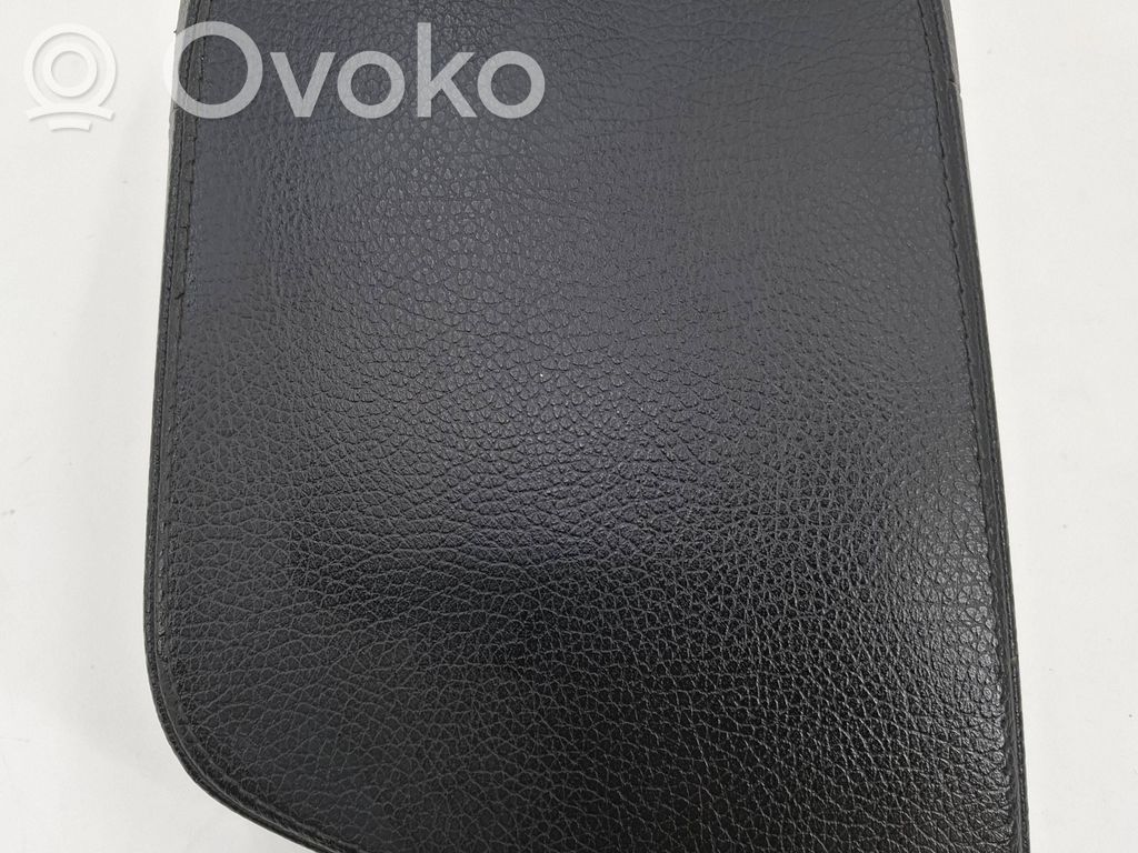 Volvo S90, V90 Armrest 