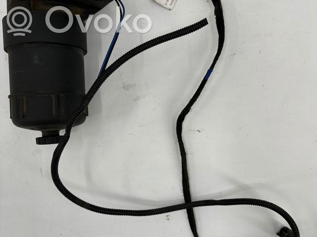 Volvo XC90 Obudowa filtra paliwa 