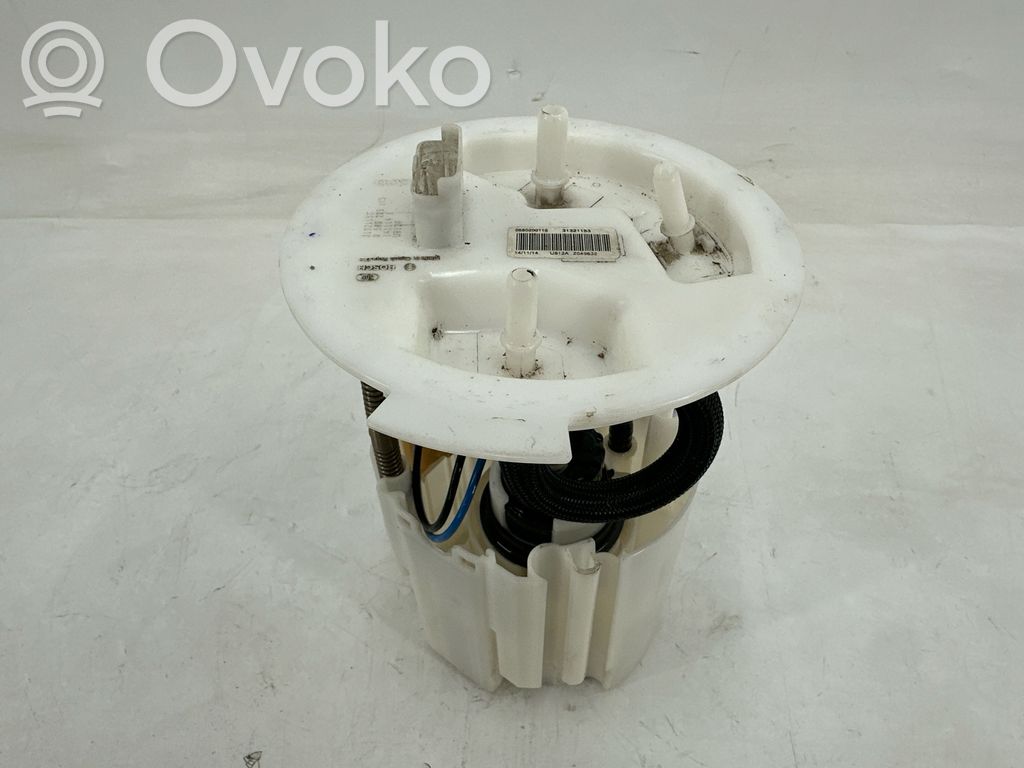 Volvo V40 Pompe à carburant 
